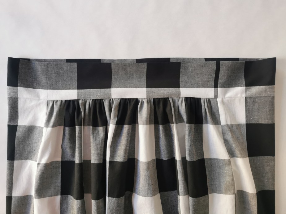 How to: Sew an elasticated skirt with a flat front waistband